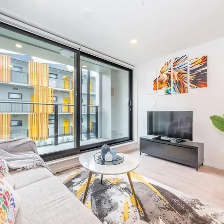 Central Stylish Comfy Studio With Swimming Pool